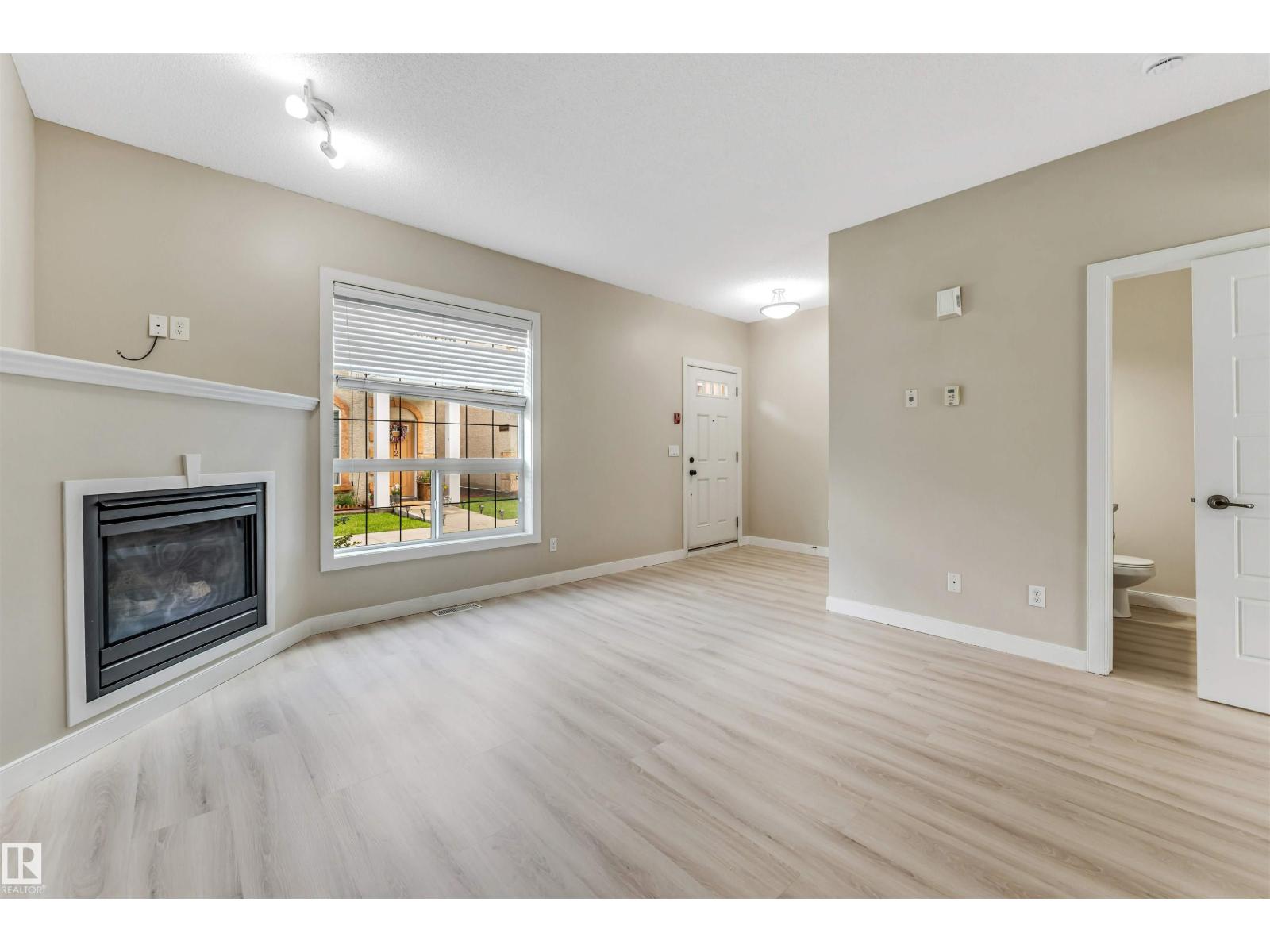 #27 13825 155 AV NW - Image 6
