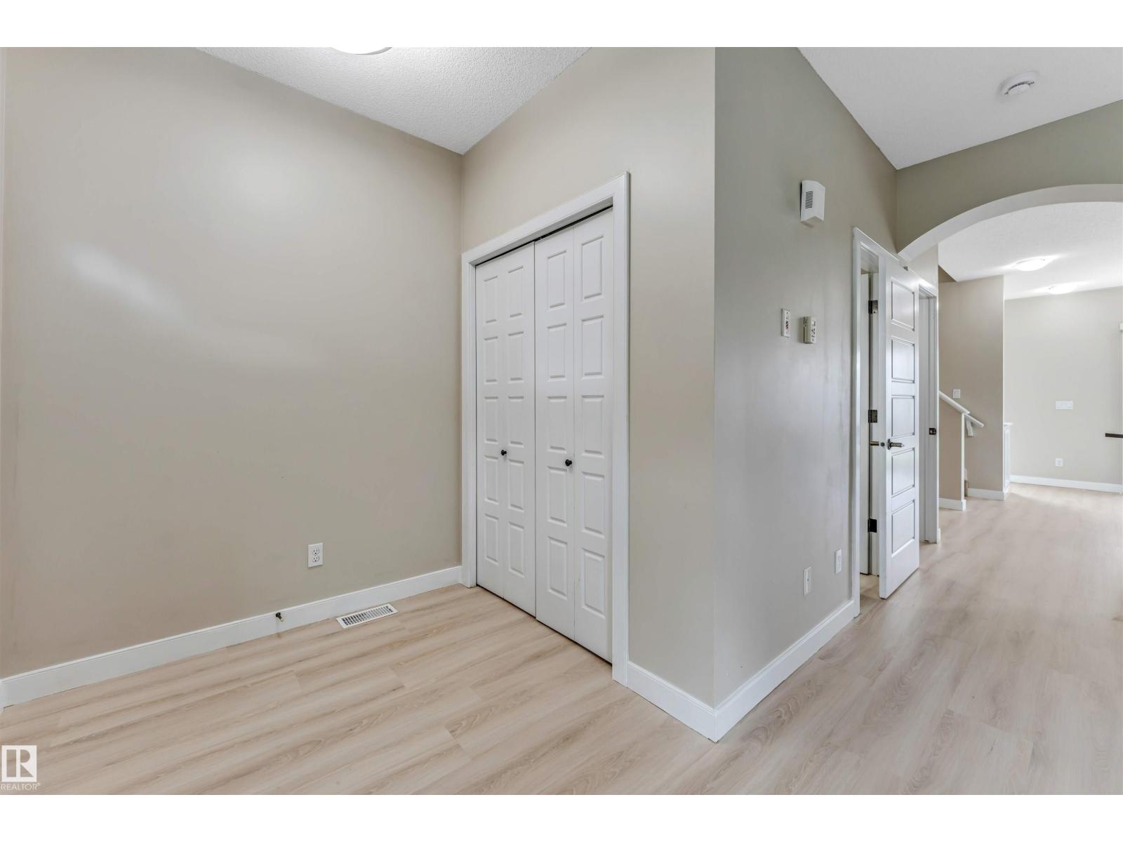 #27 13825 155 AV NW - 8