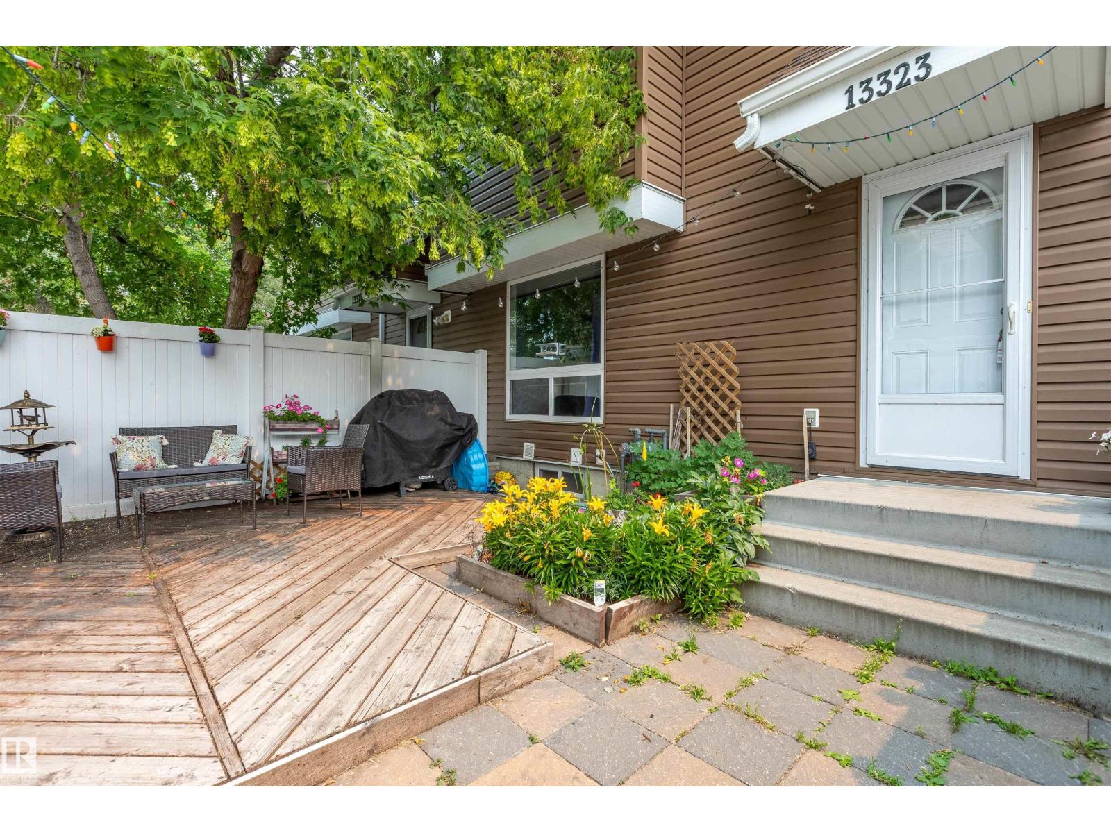 13323 47 ST NW, Sifton Park, Edmonton photo 1
