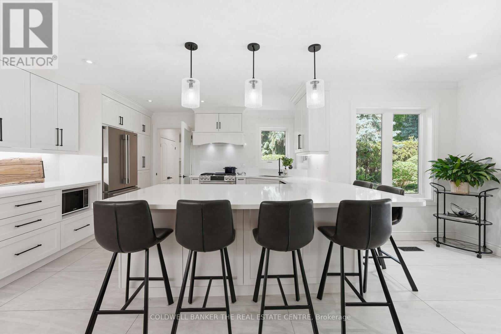 49 FALLING LEAF COURT - 13