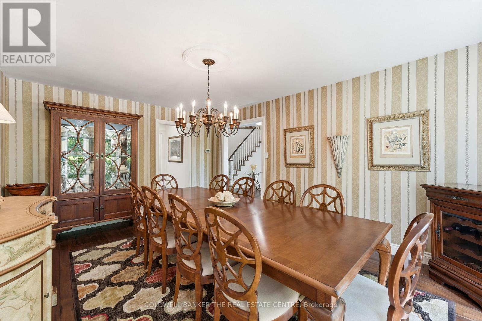 49 FALLING LEAF COURT - 19