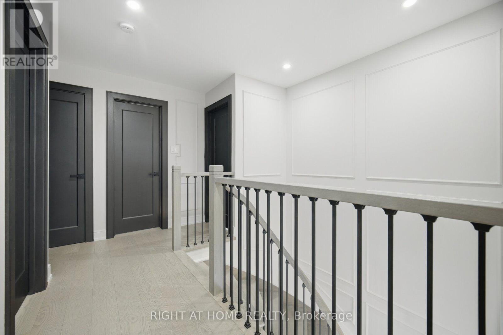 4 SIMMONS CRESCENT - 20