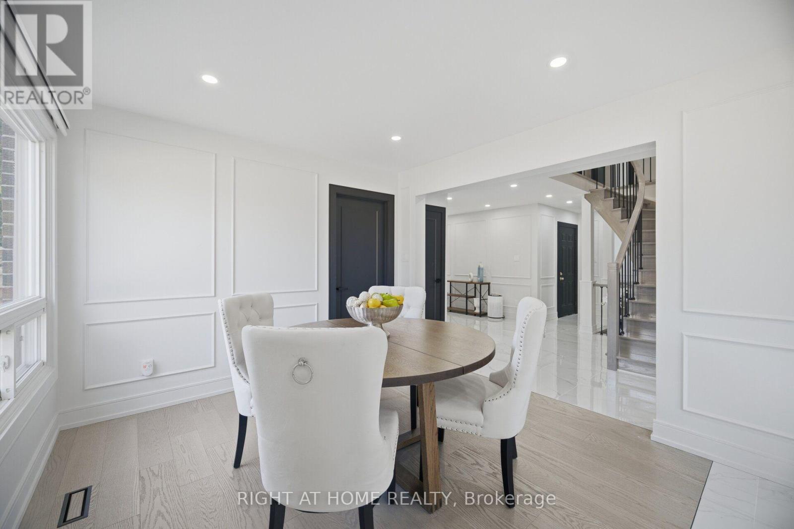 4 SIMMONS CRESCENT - 6