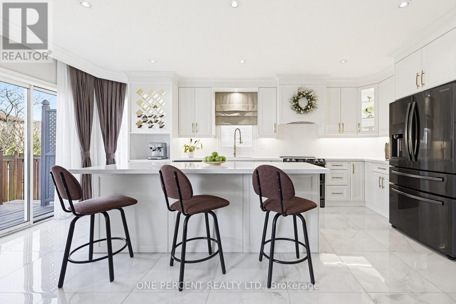 36 COACHWOOD MANOR COURT - 11