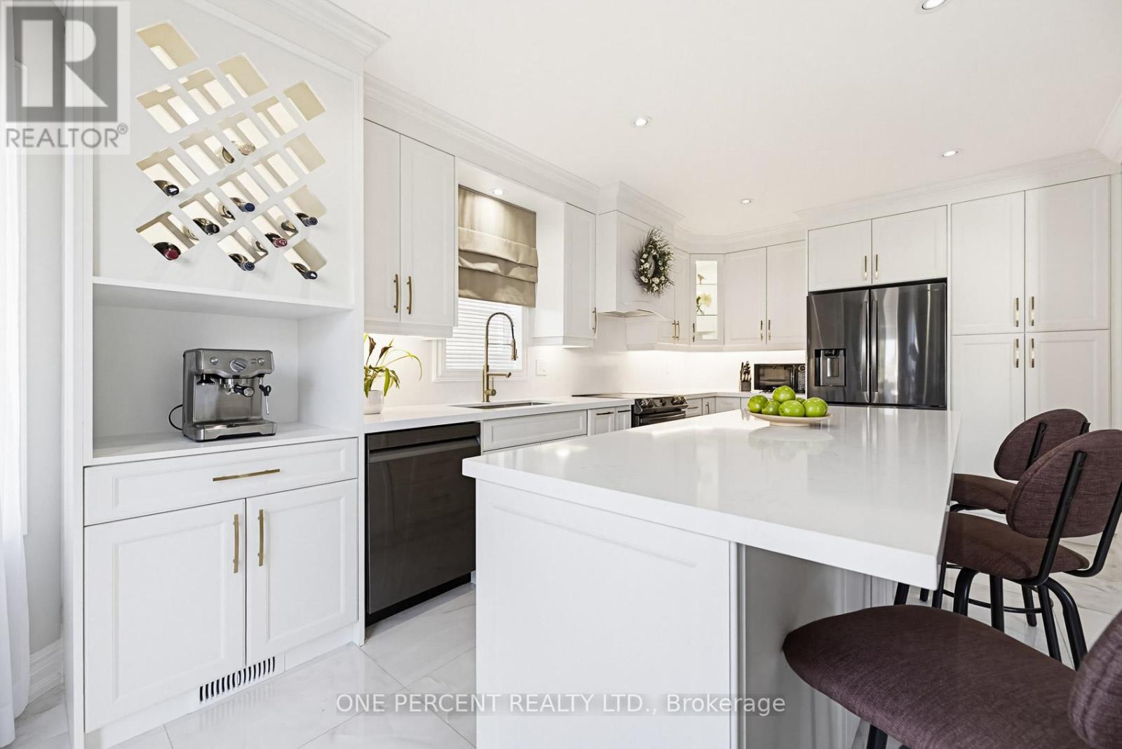 36 COACHWOOD MANOR COURT - 12