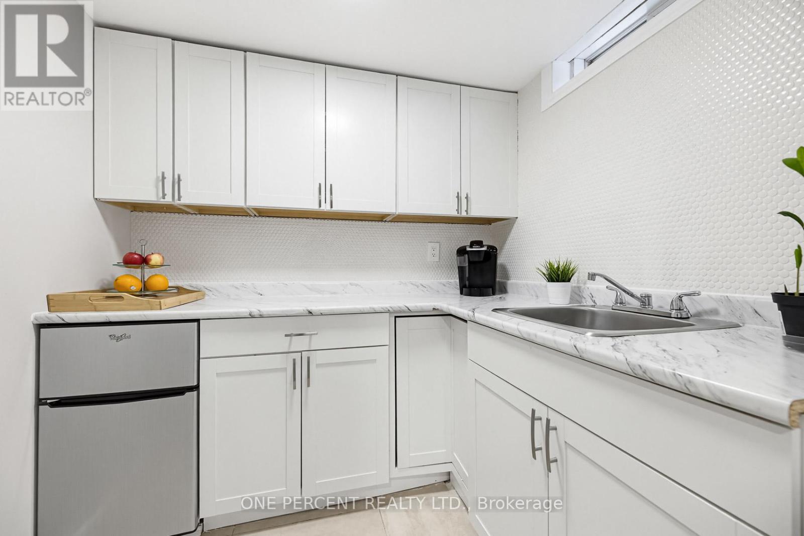 36 COACHWOOD MANOR COURT - 32