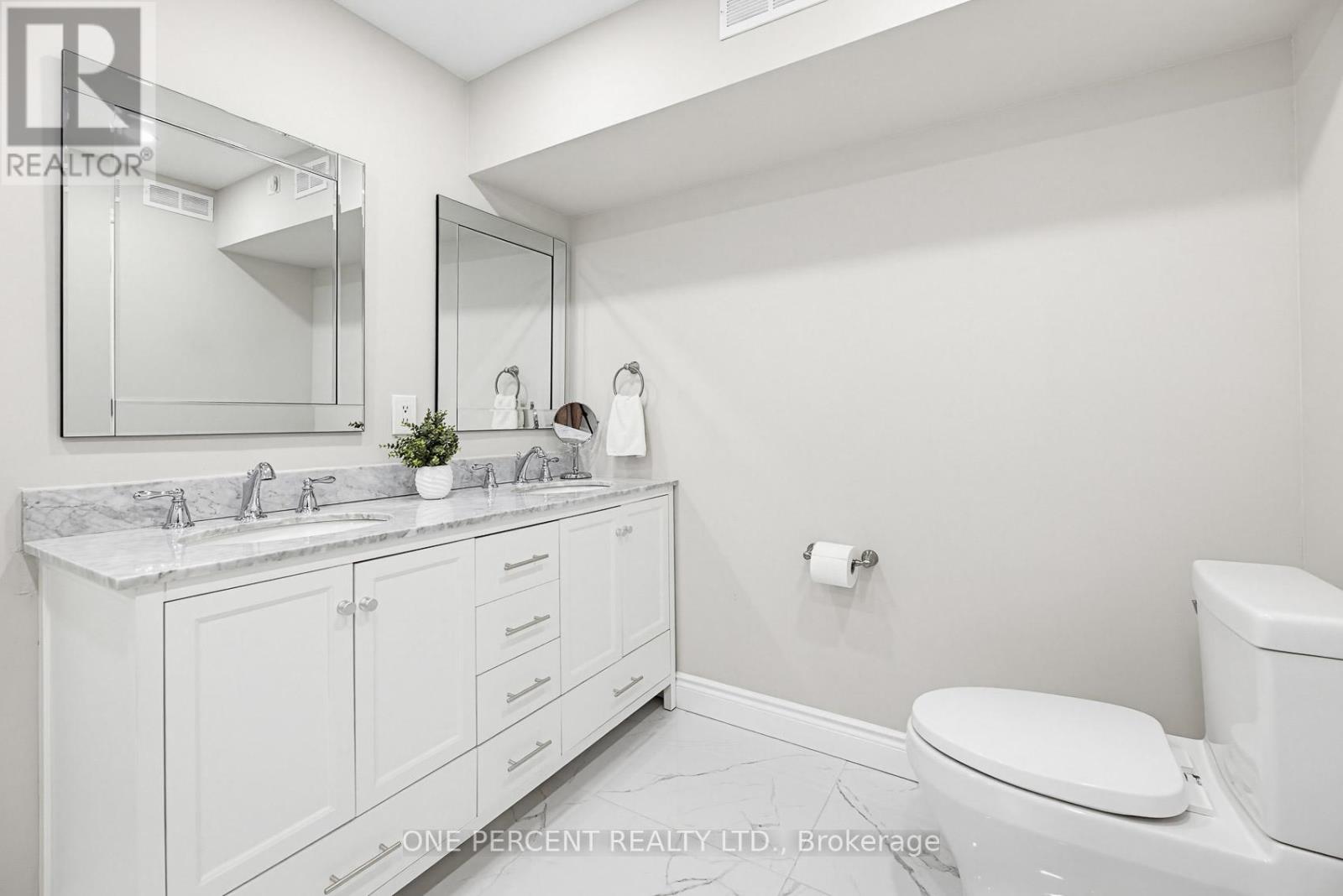 36 COACHWOOD MANOR COURT - 34