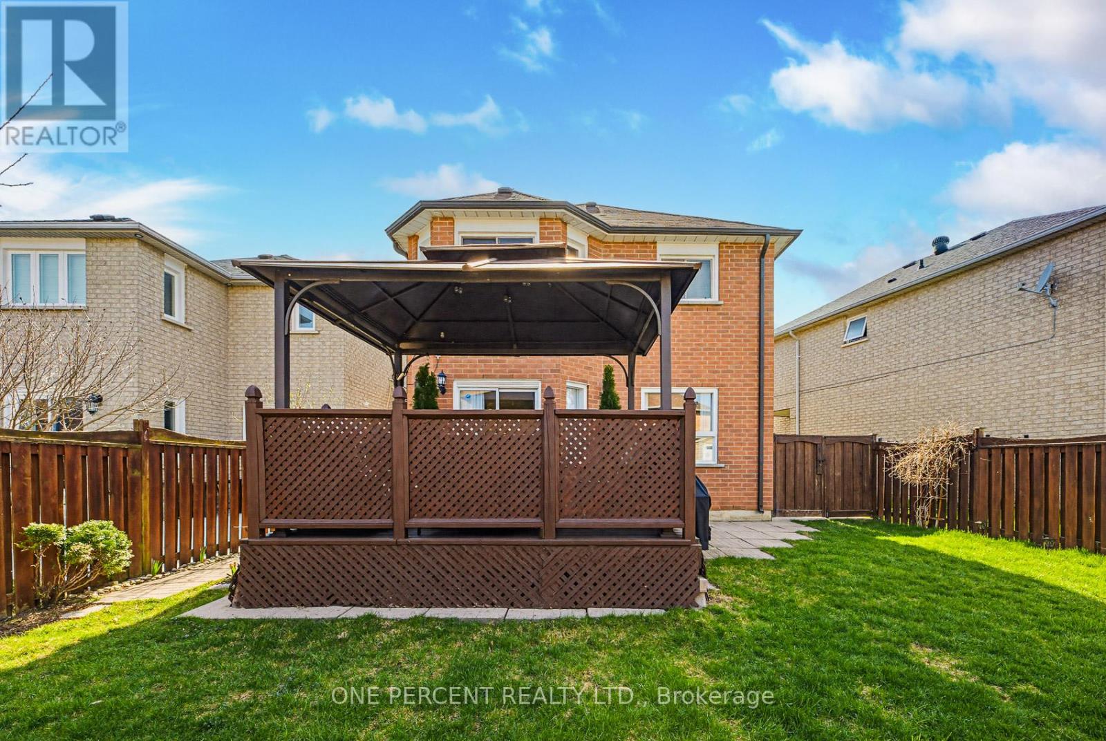 36 COACHWOOD MANOR COURT - 39