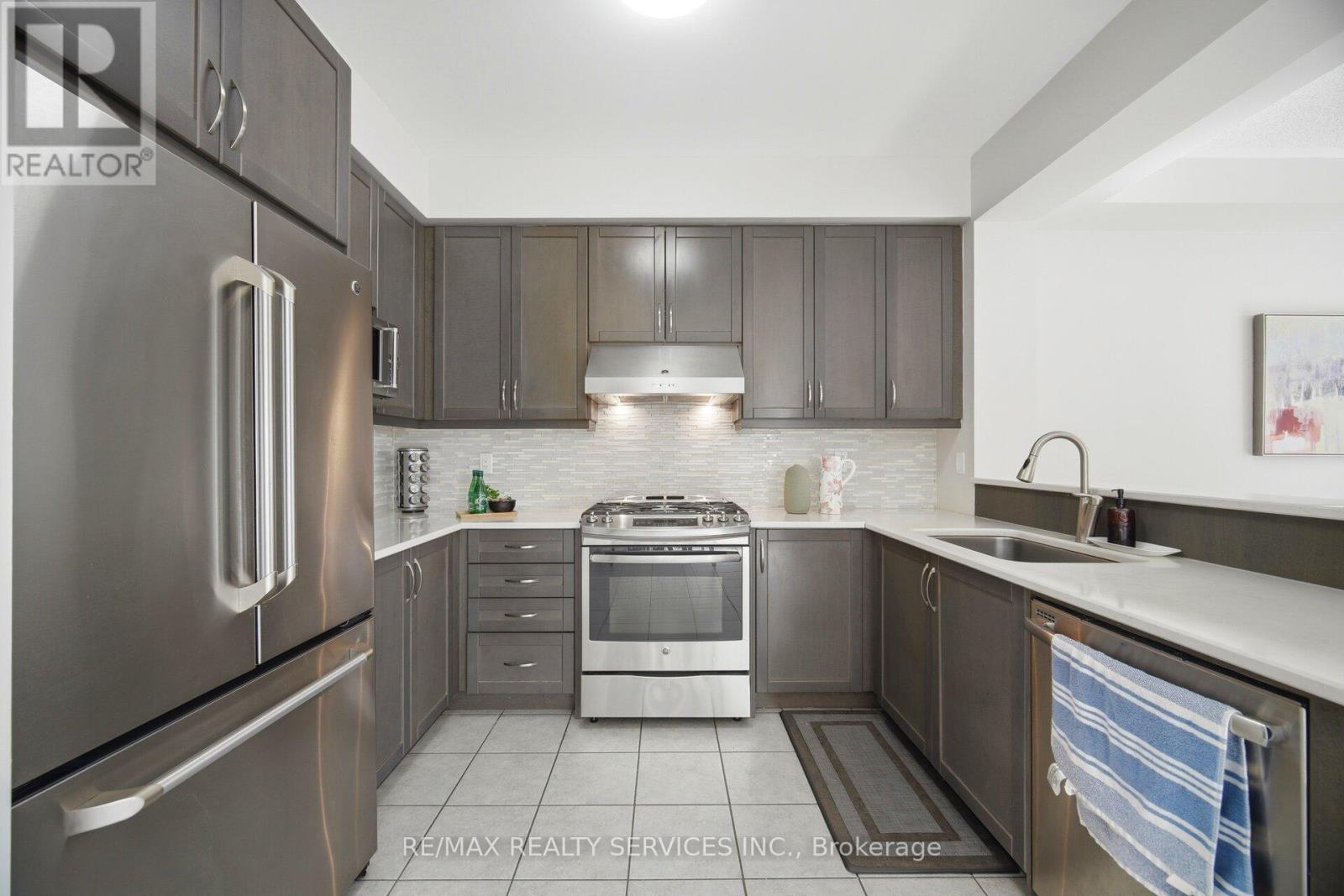 118 TUNDRA ROAD - 7