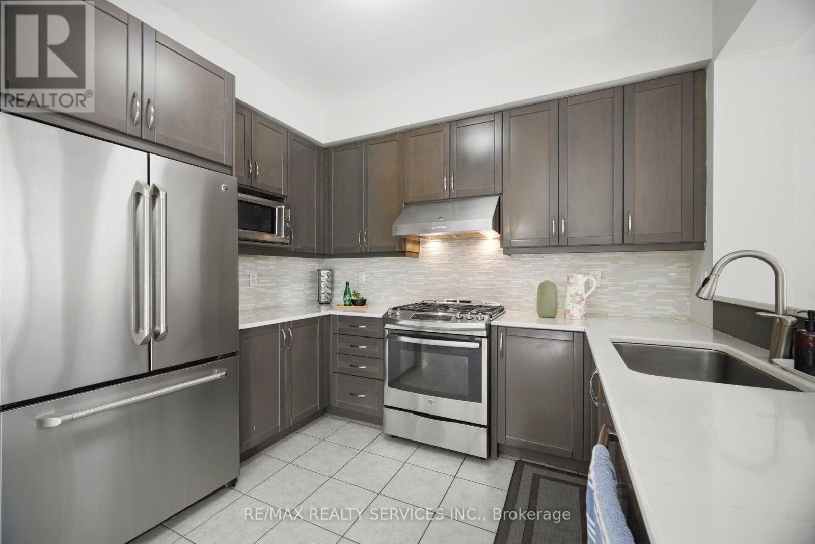 118 TUNDRA ROAD - 8