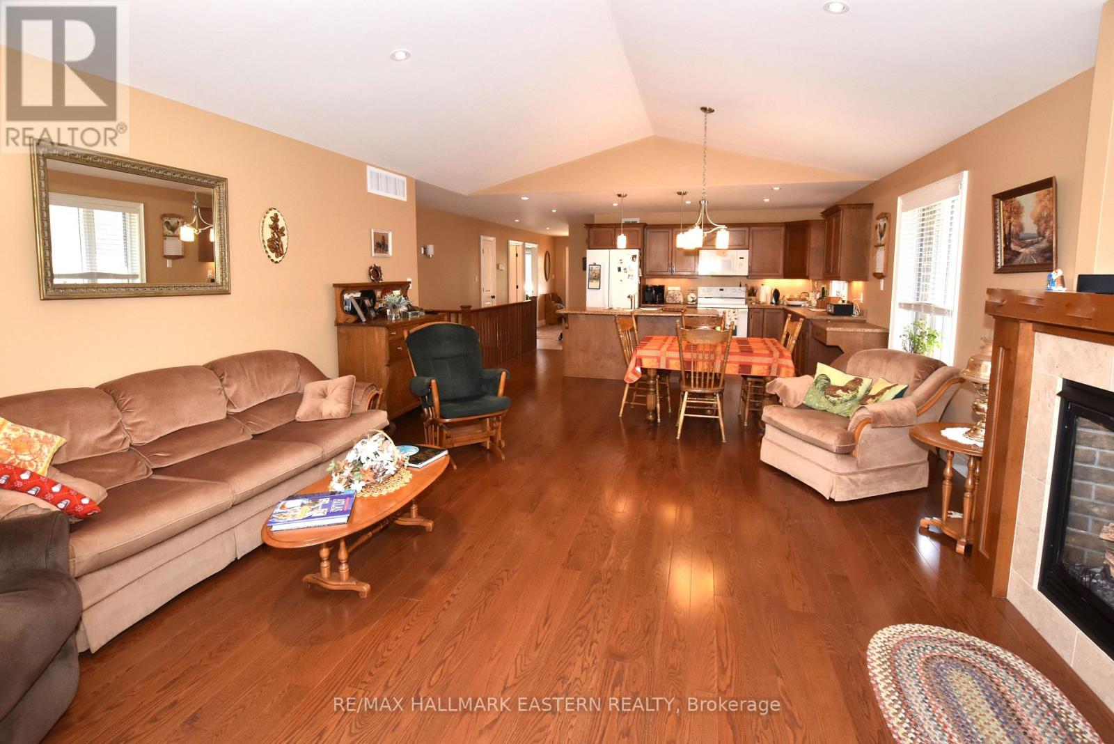428 RAYMOND STREET - 12