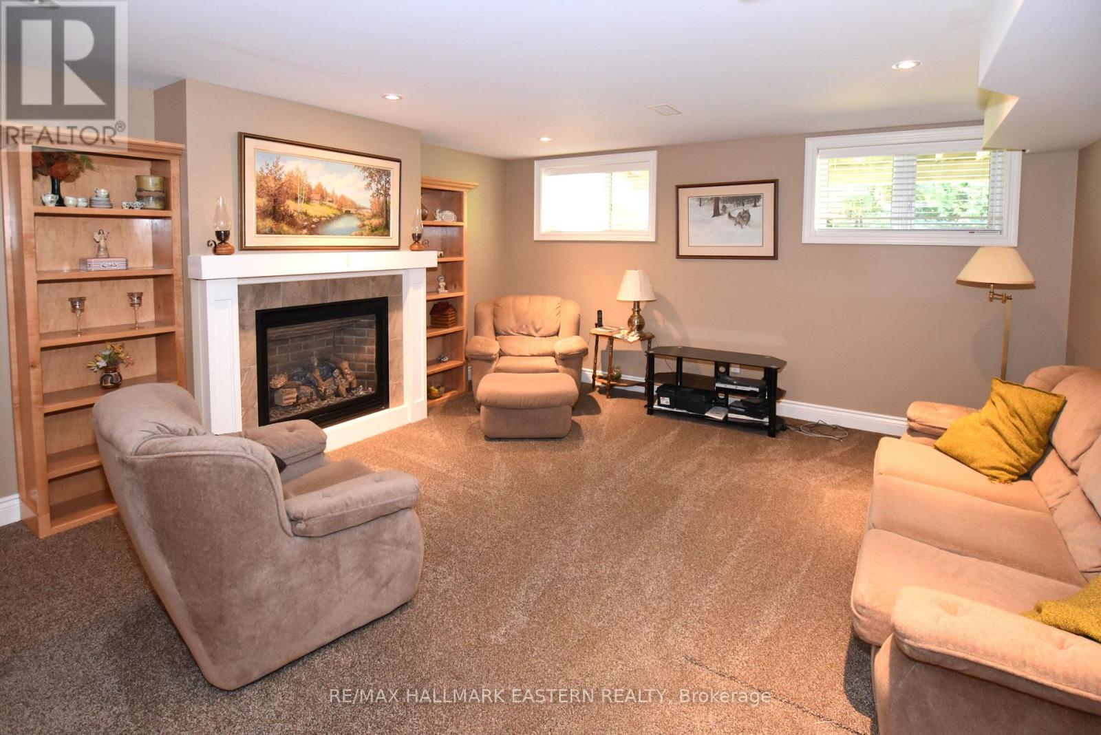 428 RAYMOND STREET - 35