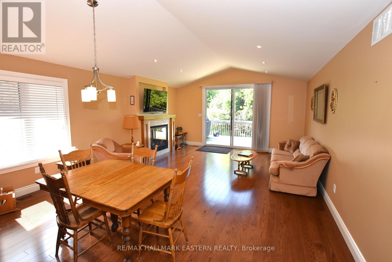 428 RAYMOND STREET - 4