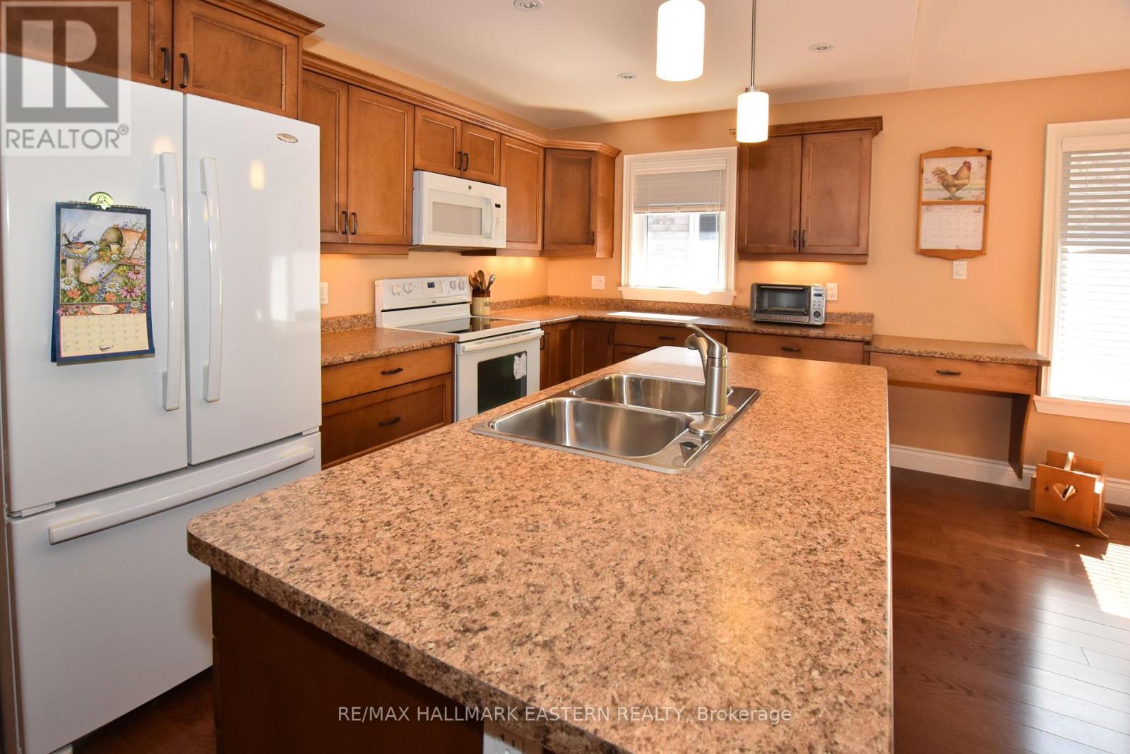 428 RAYMOND STREET - 5