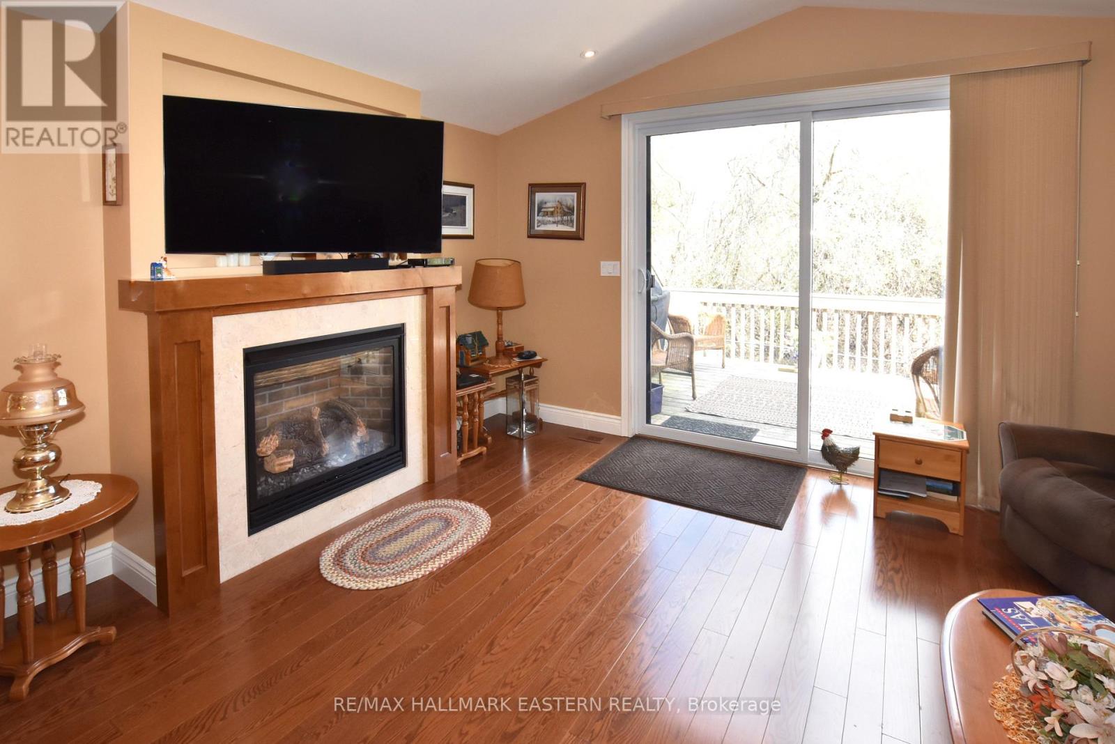 428 RAYMOND STREET - 9