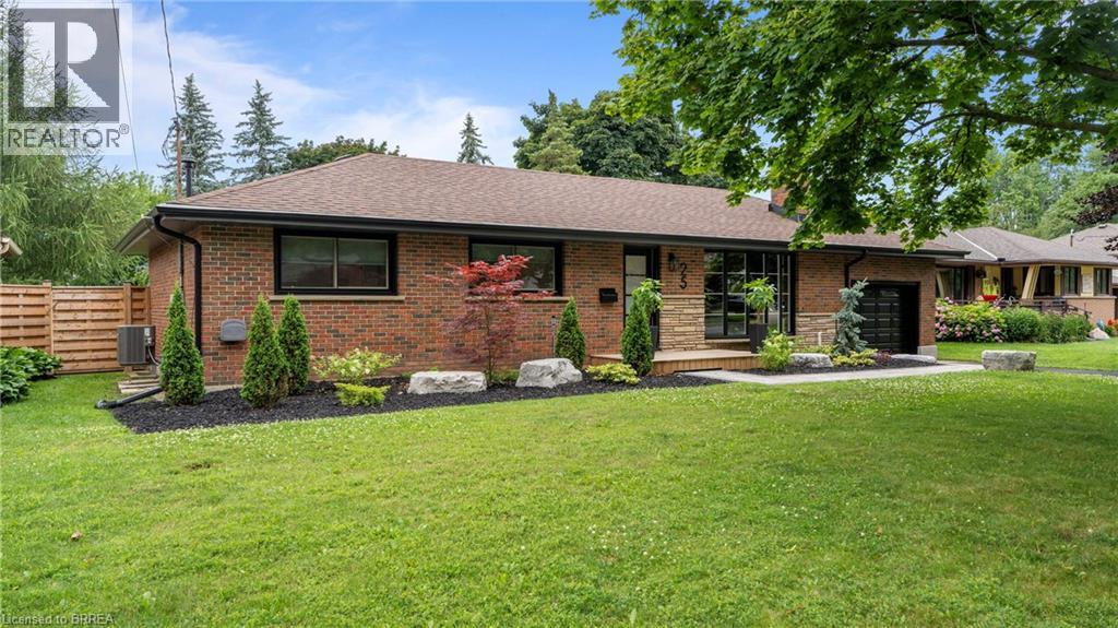 25 SENECA Crescent - 4