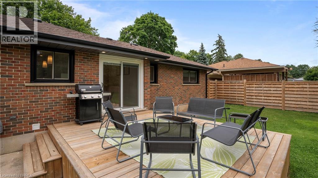 25 SENECA Crescent - 28
