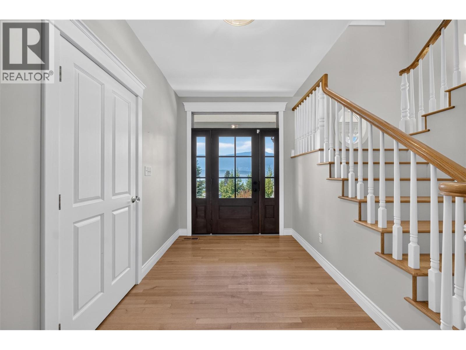 4940 16 Street NE - 39