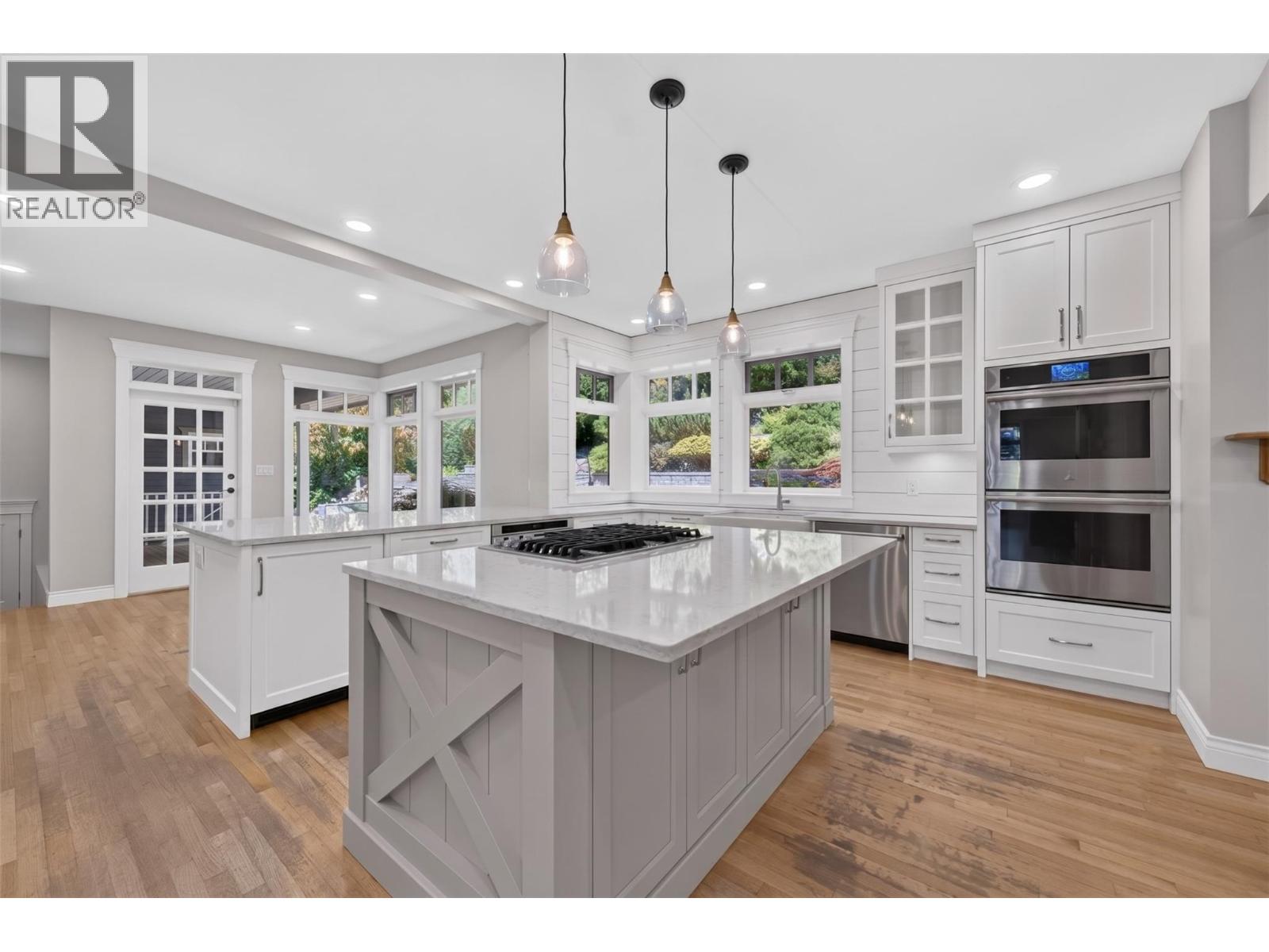 4940 16 Street NE - 10