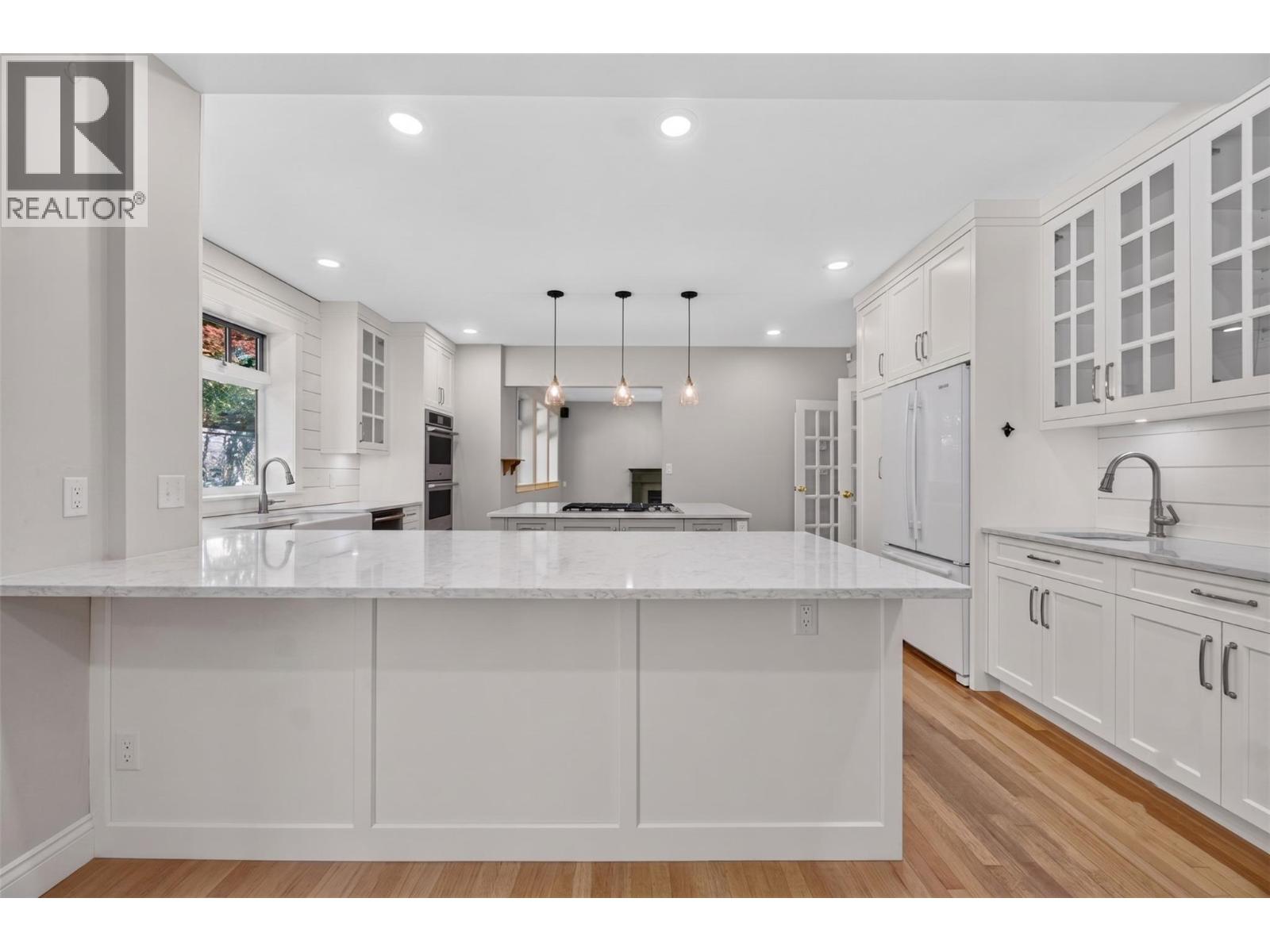 4940 16 Street NE - 19
