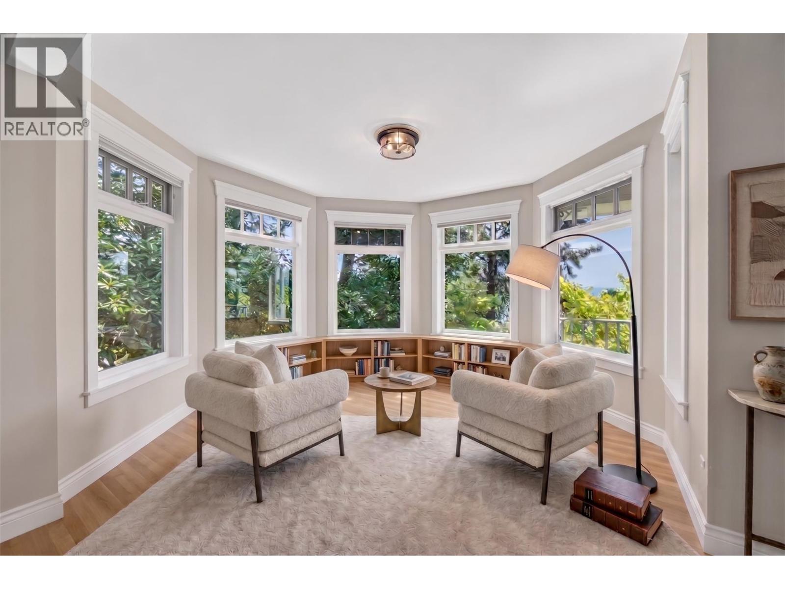 4940 16 Street NE - 29