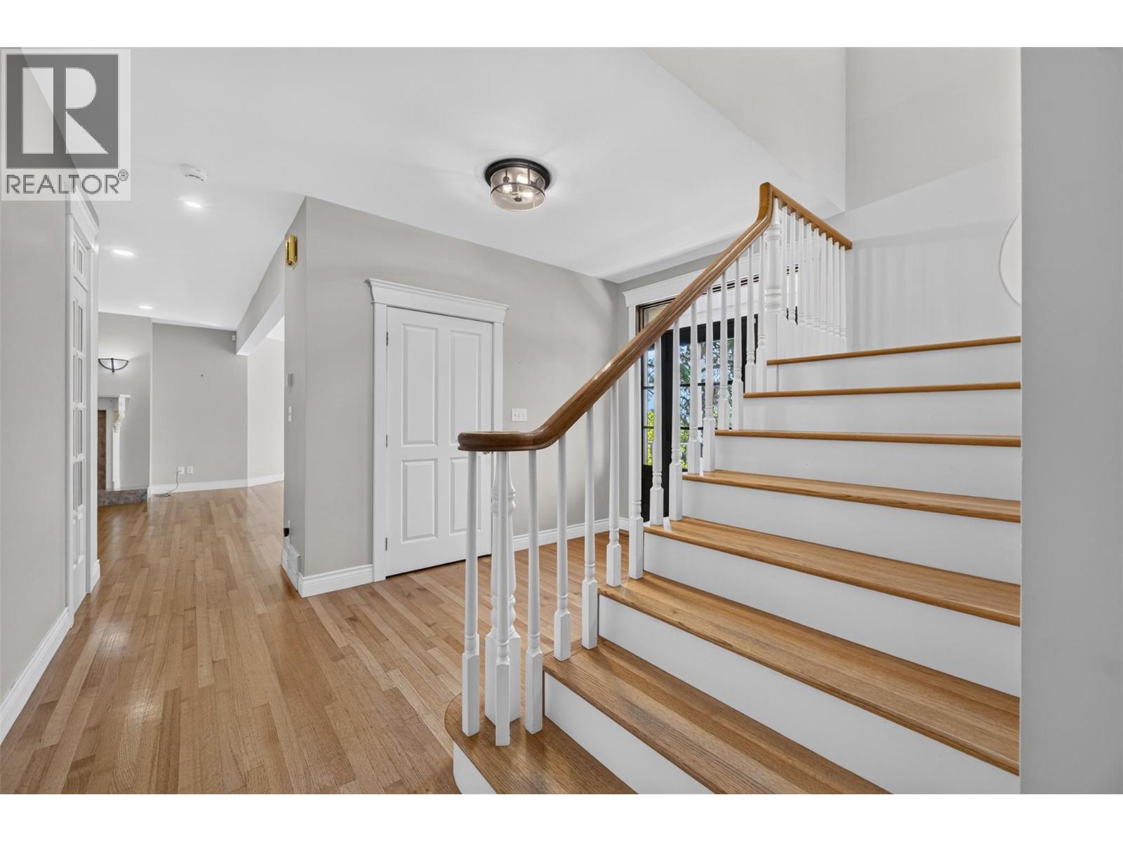 4940 16 Street NE - 41