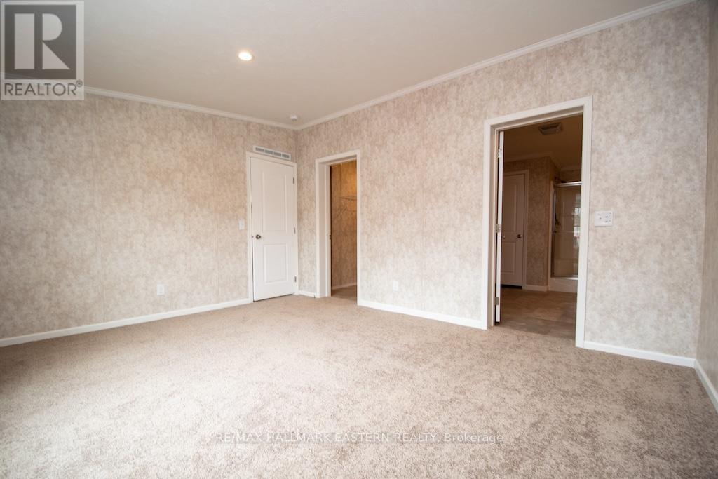 1862 LAKEHURST ROAD - 32