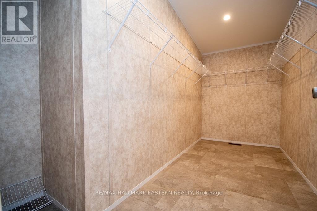1862 LAKEHURST ROAD - 39