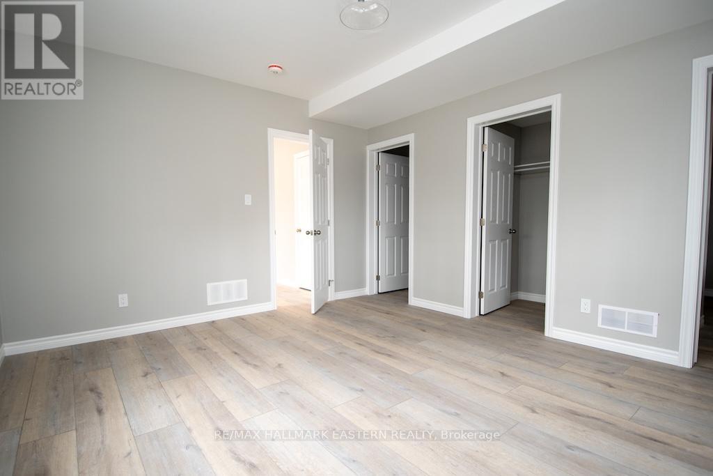 1864 LAKEHURST ROAD - 36