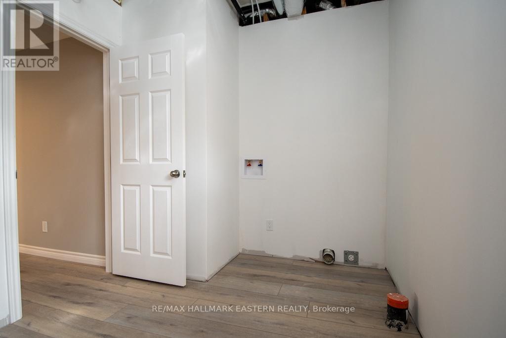 1864 LAKEHURST ROAD - 39