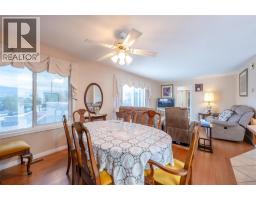 4pc Ensuite bath - 6163 Saint Martin Place Unit# 1, Oliver, BC V0H1T0 Photo 7