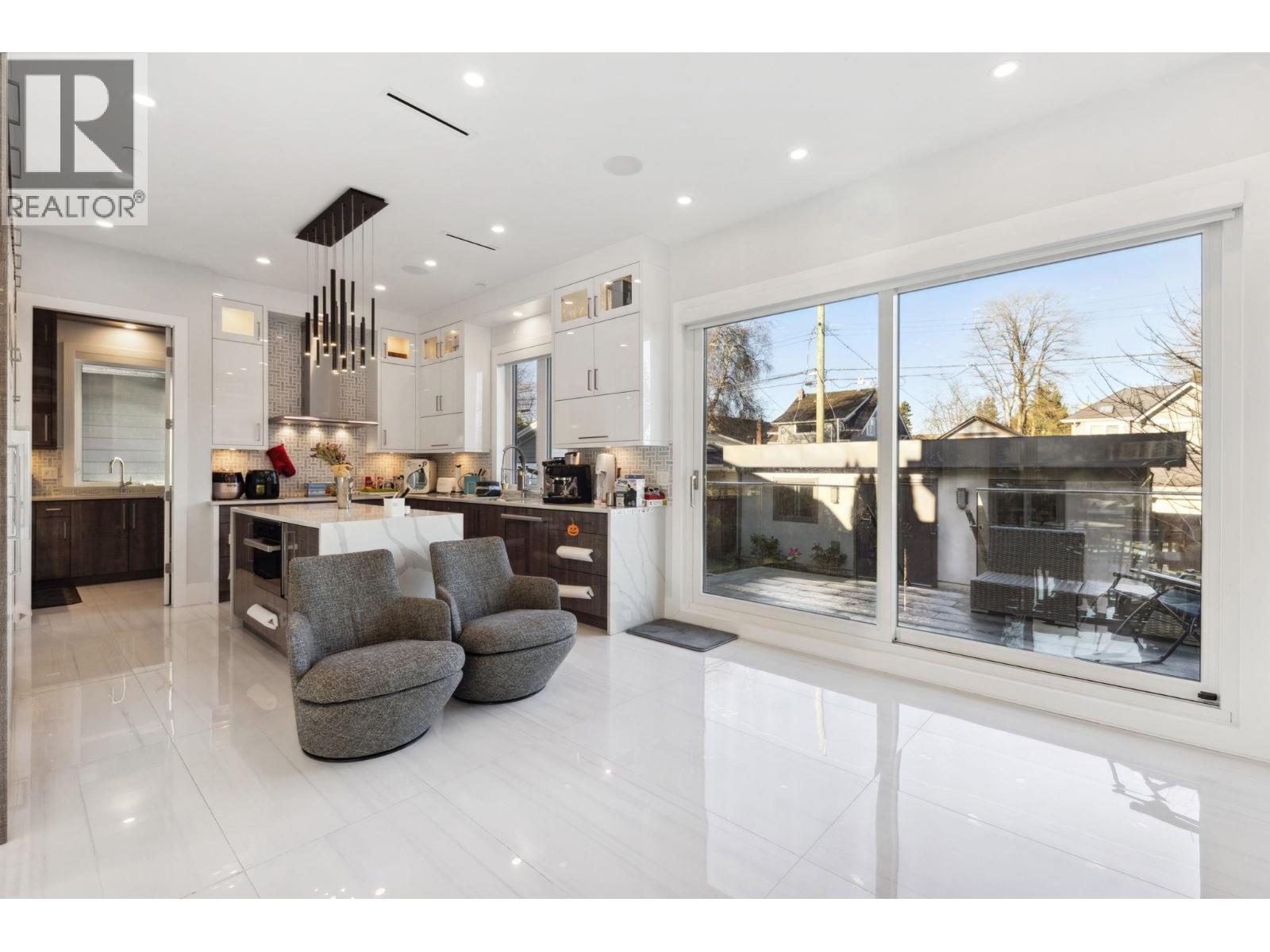 5 Bed, 6 Bath House for Sale in Vancouver – 4437 W 13TH AVENUE, Vancouver – MLS# R3149674 - Image 9