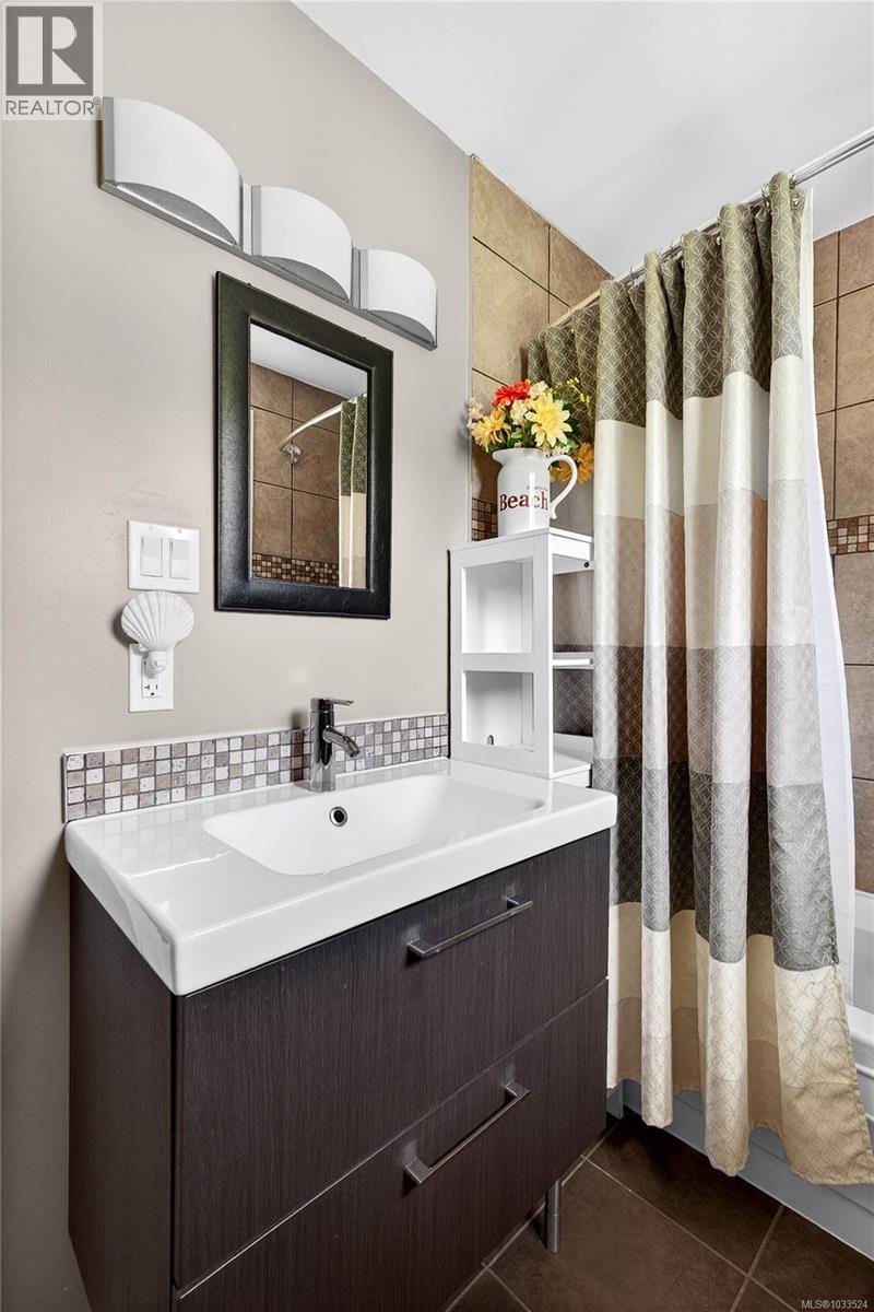 215 Maliview Dr - 18