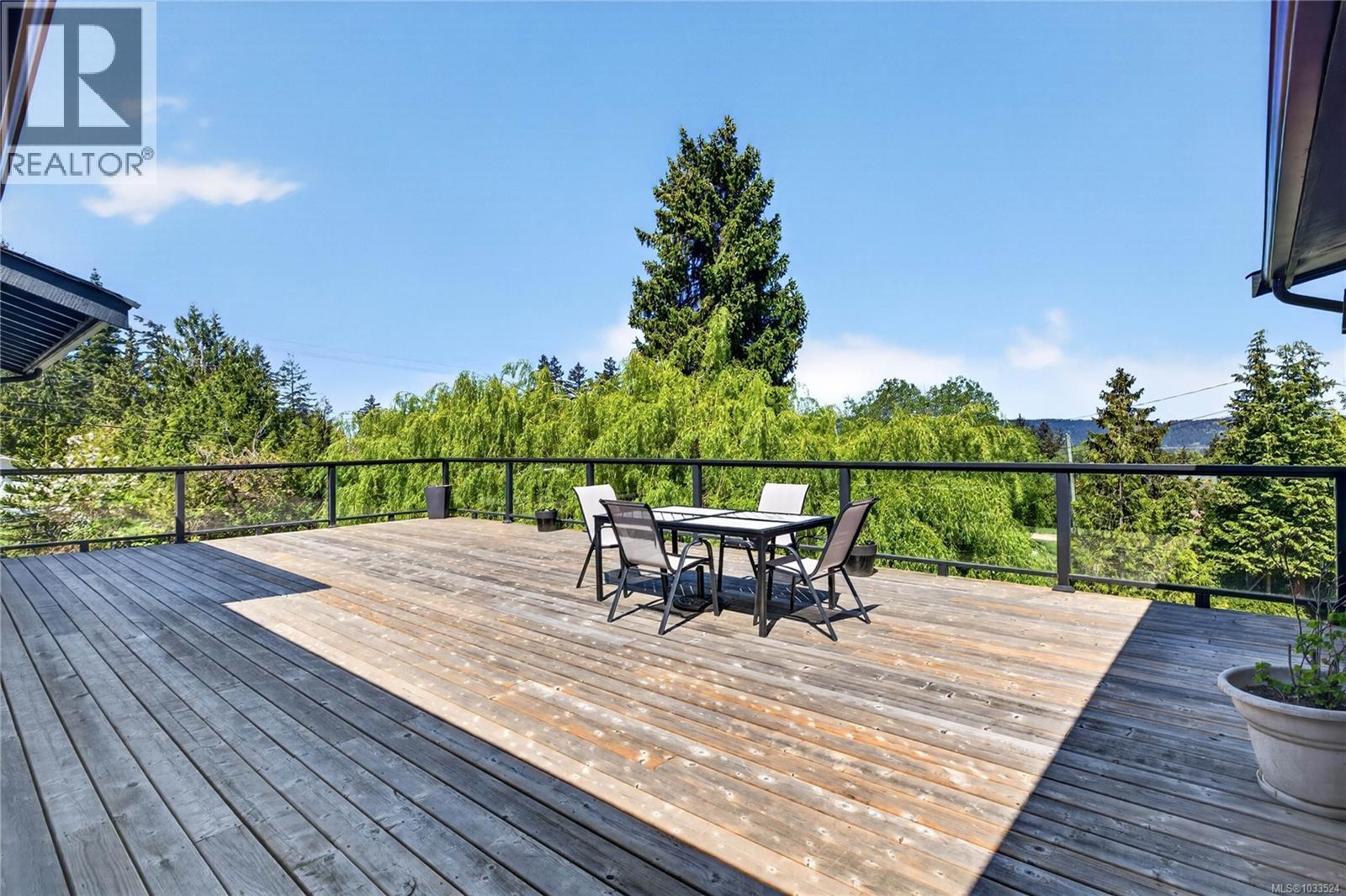 215 Maliview Dr - 24