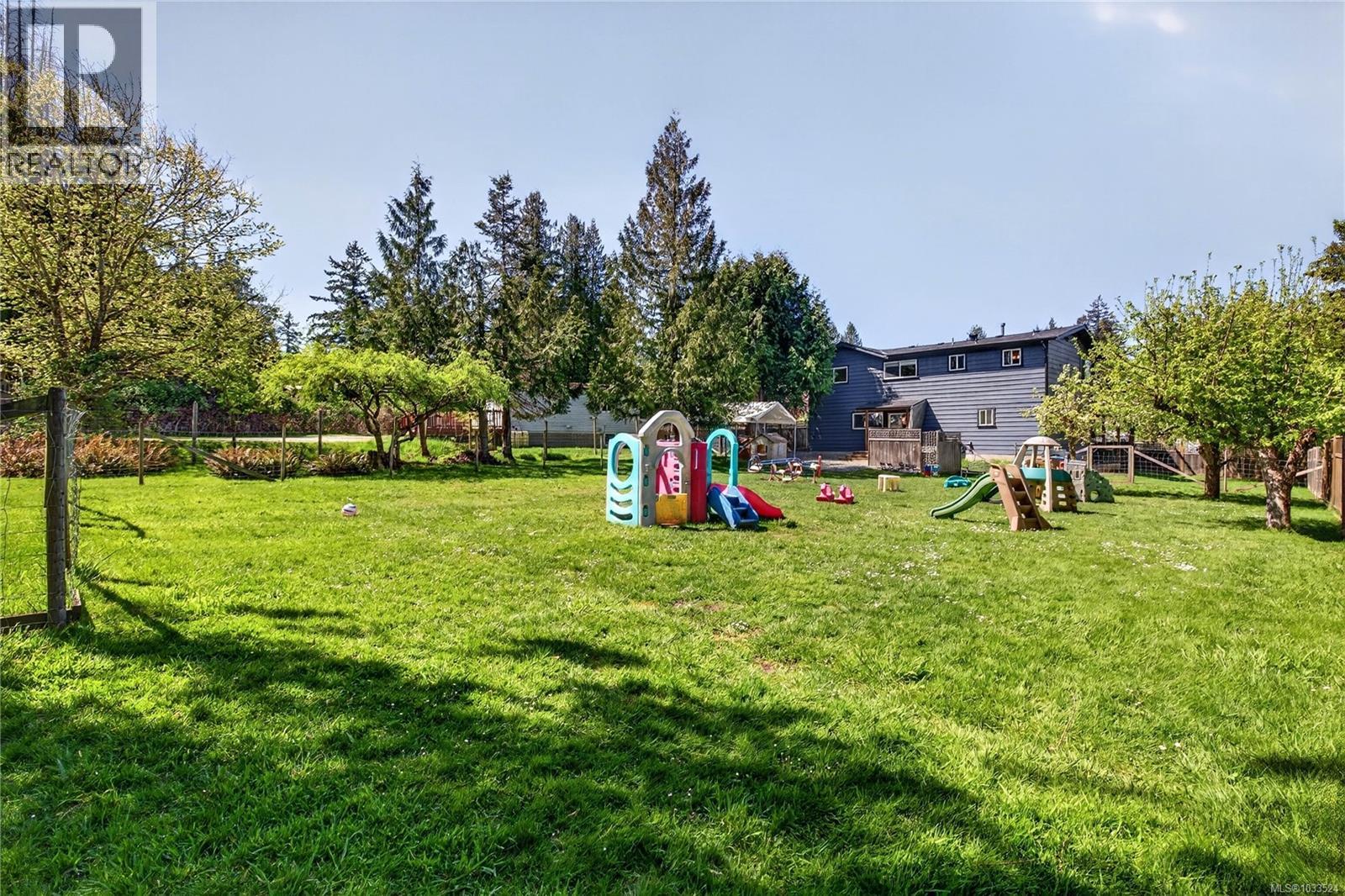 215 Maliview Dr - Image 35