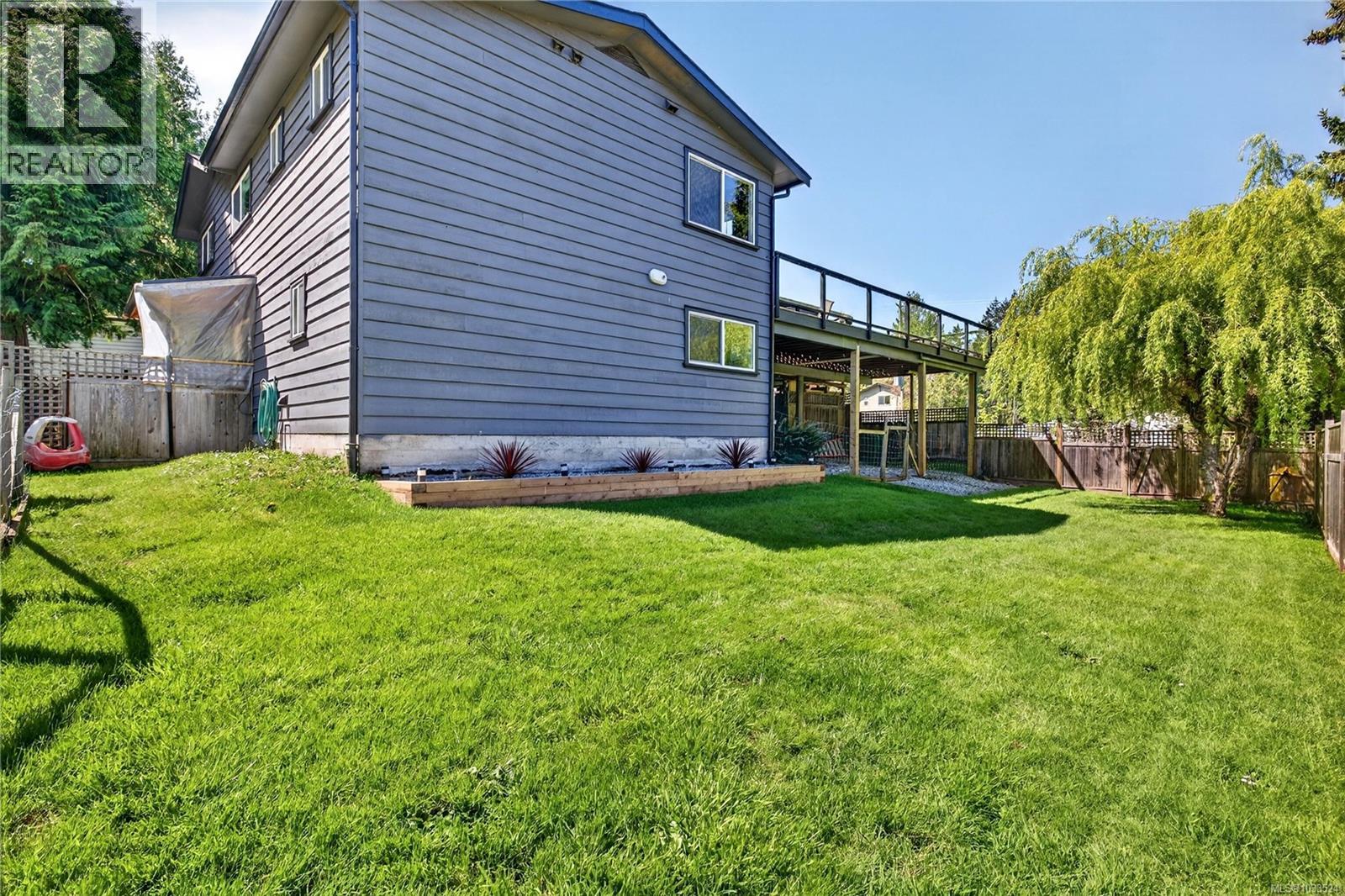 215 Maliview Dr - 33
