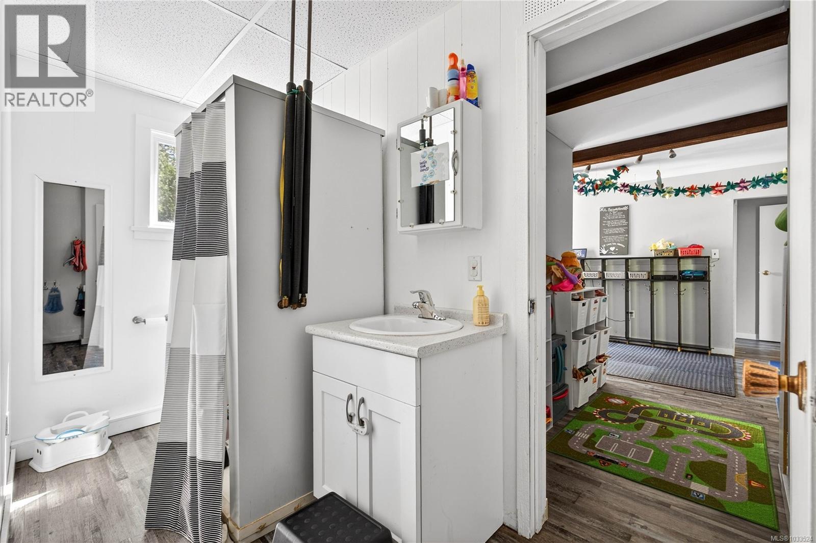 215 Maliview Dr - 51