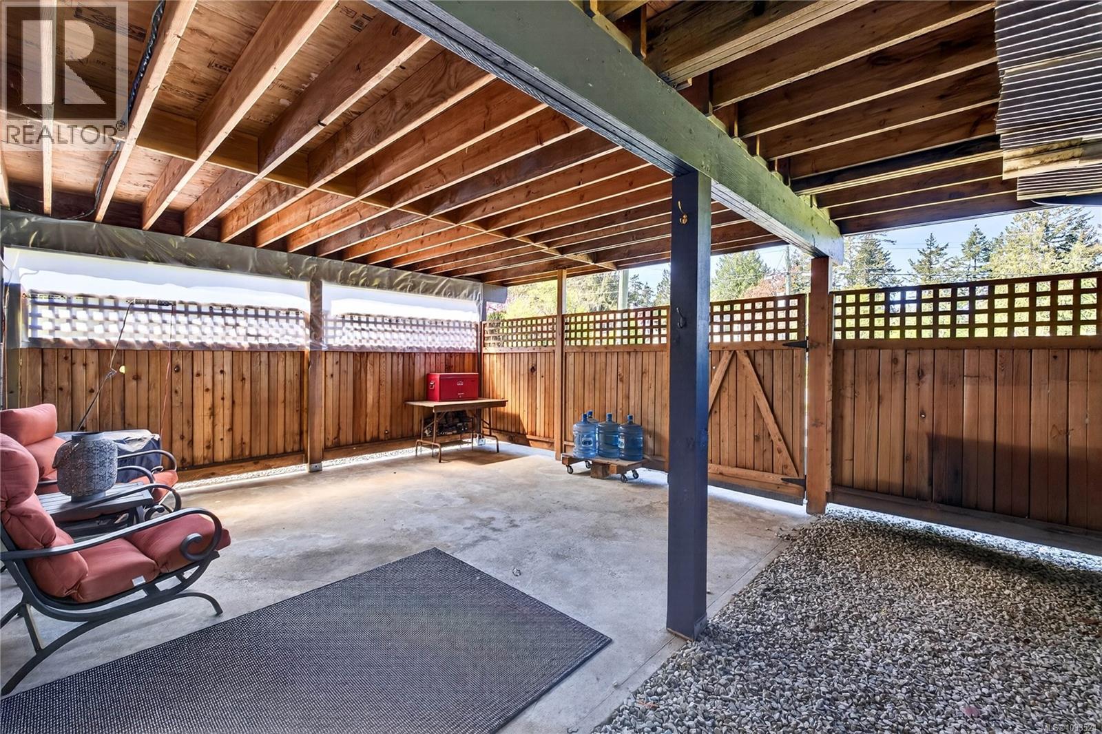 215 Maliview Dr - Image 30