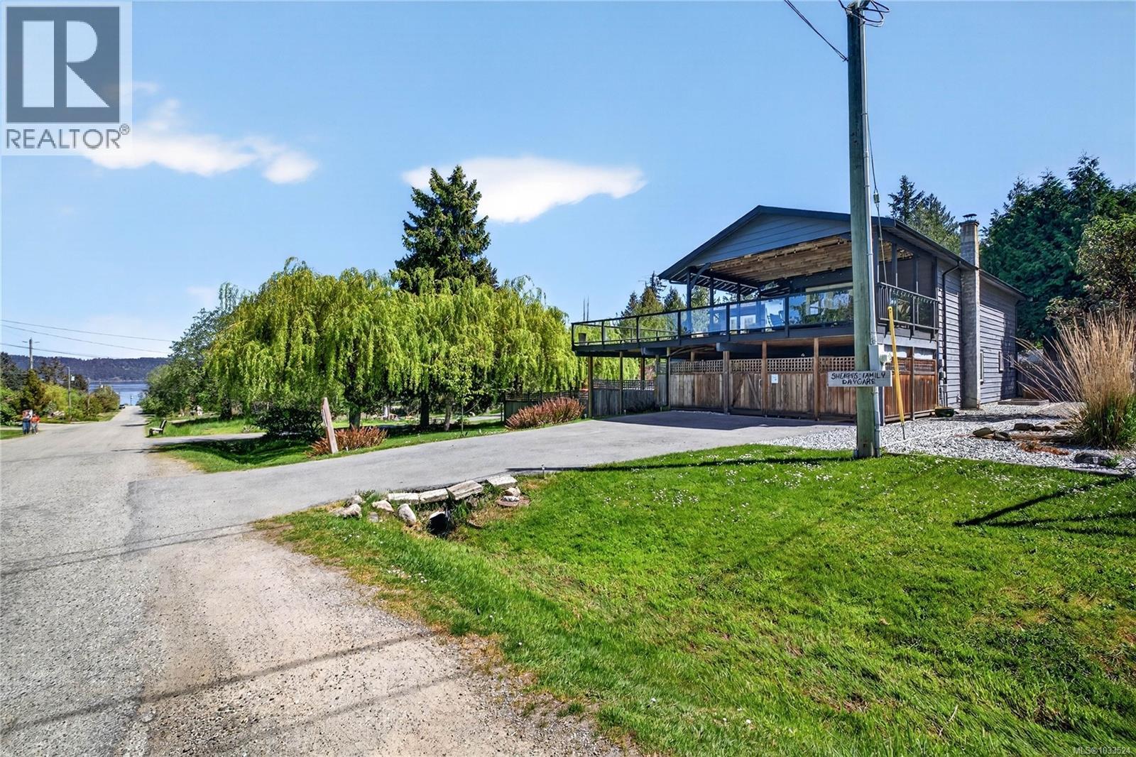 215 Maliview Dr
