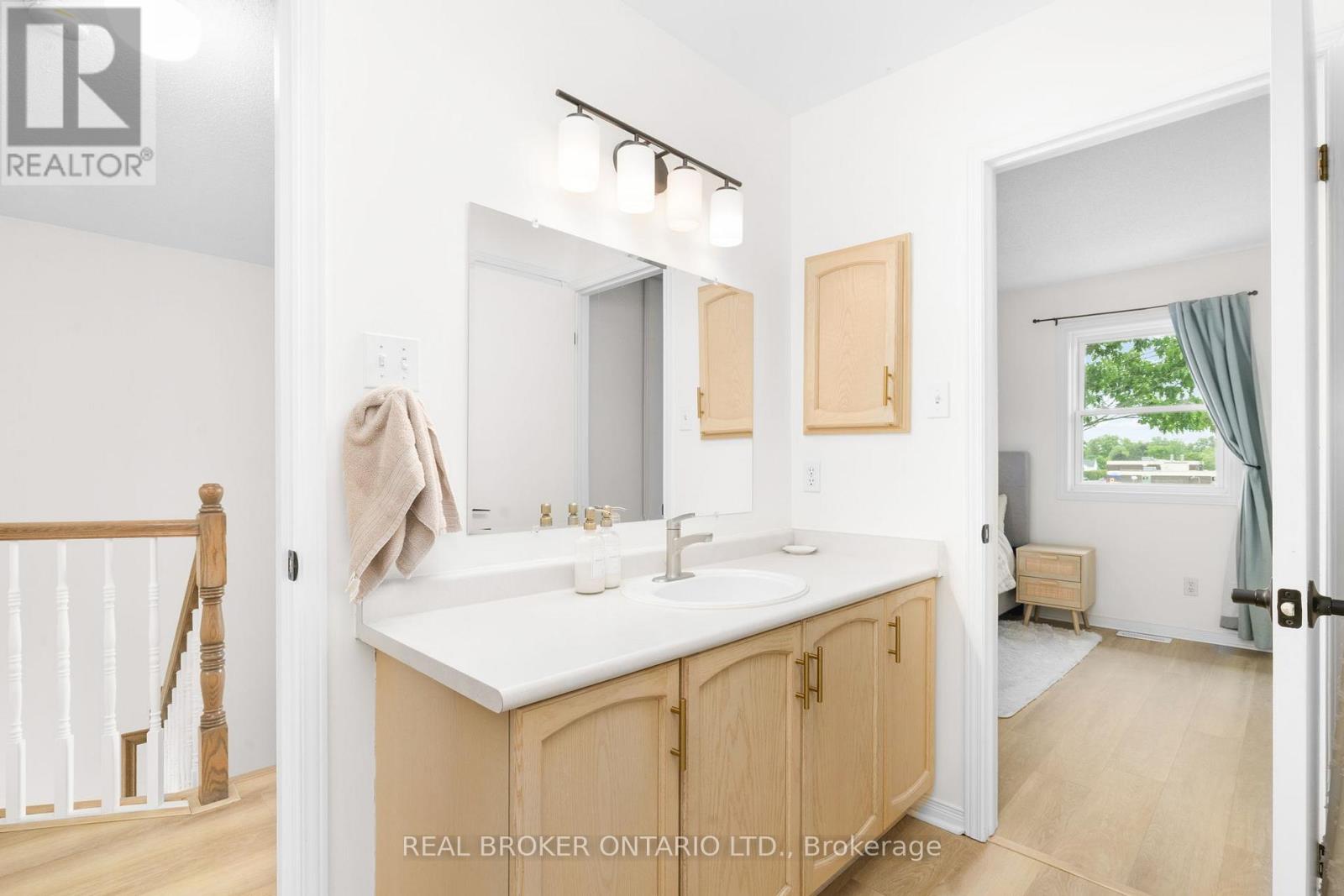 223 JAMIESON STREET - Image 25