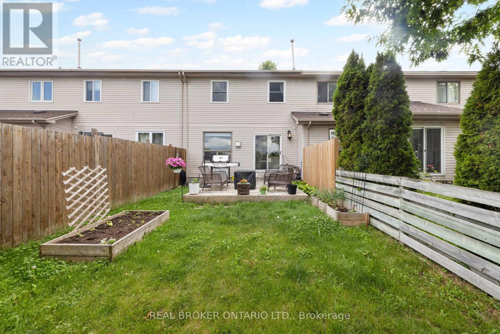 223 JAMIESON STREET - Image 35