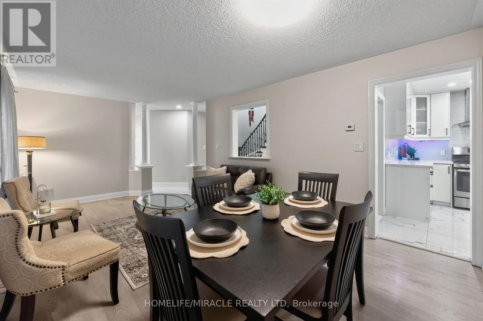 93 SCEPTER PLACE - 11
