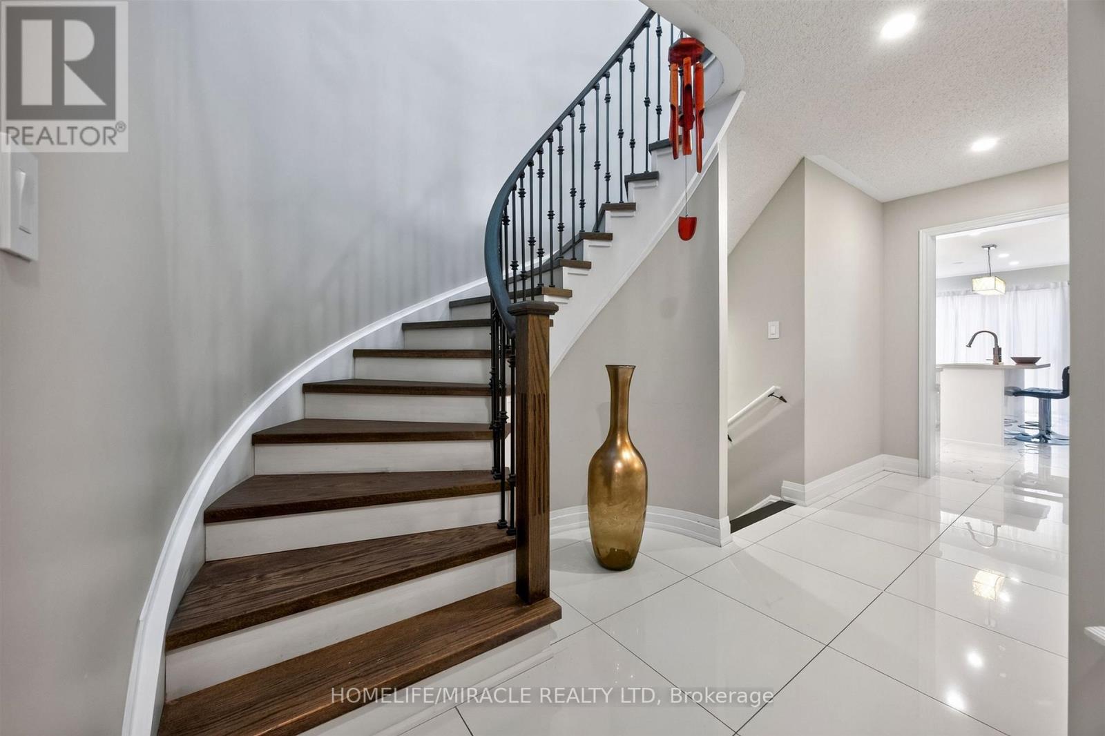 93 SCEPTER PLACE - Image 20