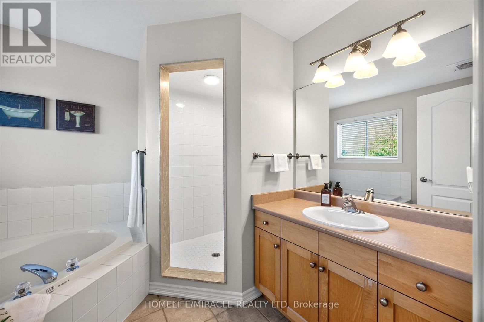 93 SCEPTER PLACE - Image 26