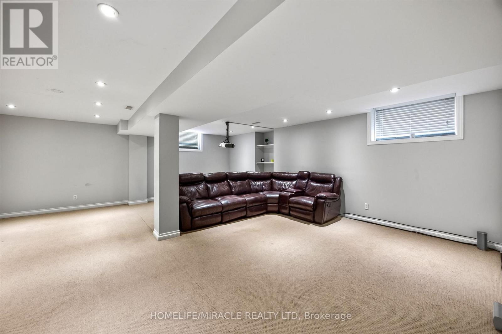 93 SCEPTER PLACE - 37