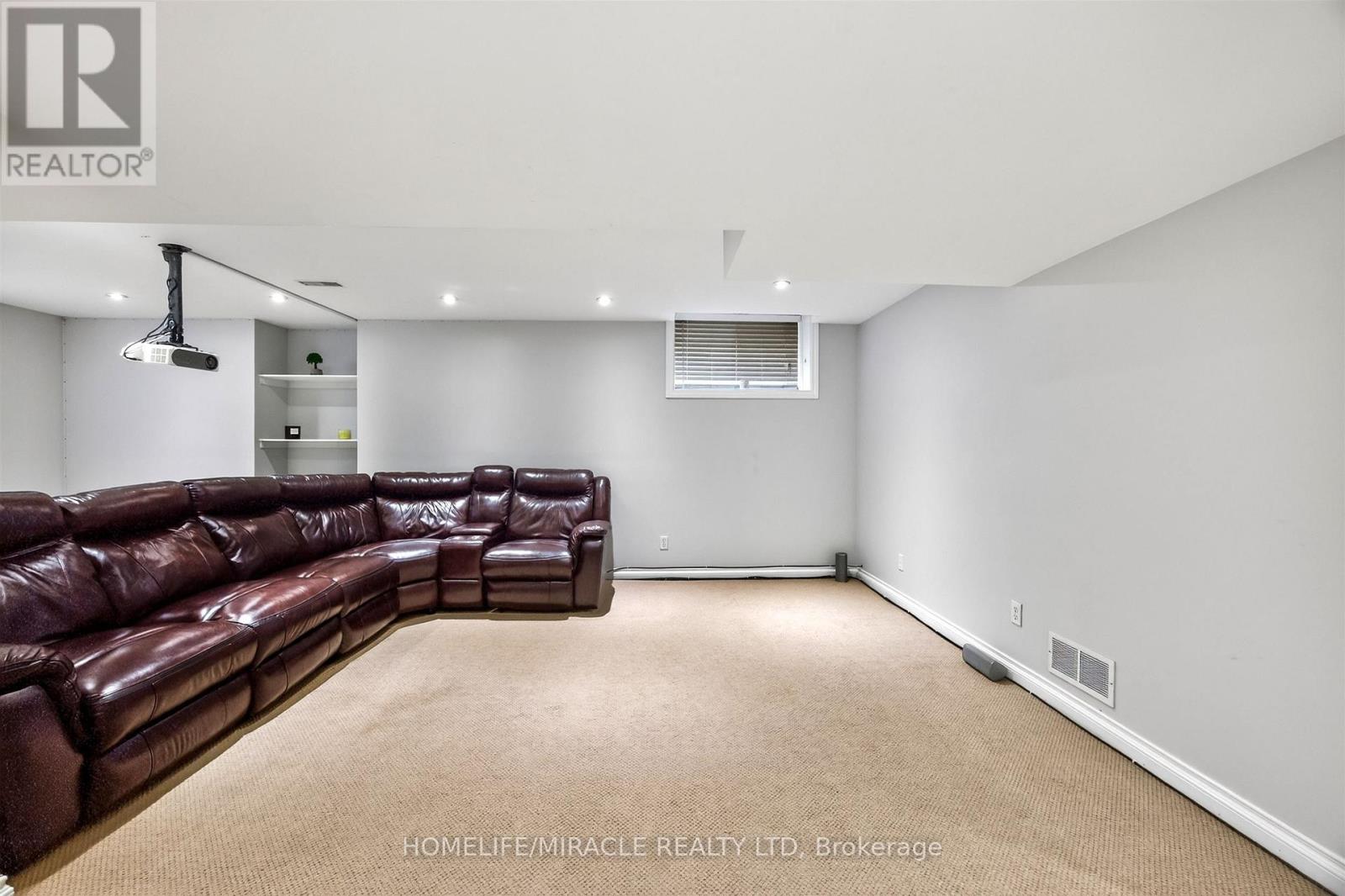 93 SCEPTER PLACE - 38