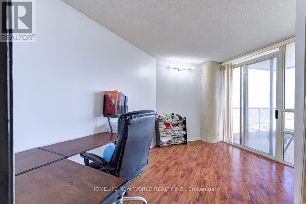 #2704 45 KINGSBRIDGE GARDEN CIRCLE - 20