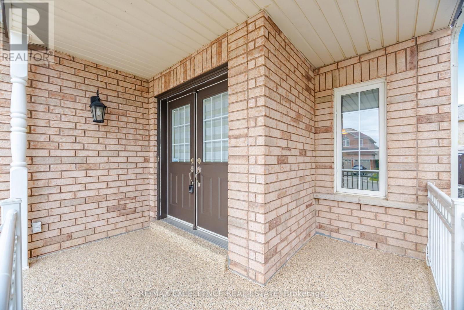 5 WHITEHOUSE CRESCENT - 3