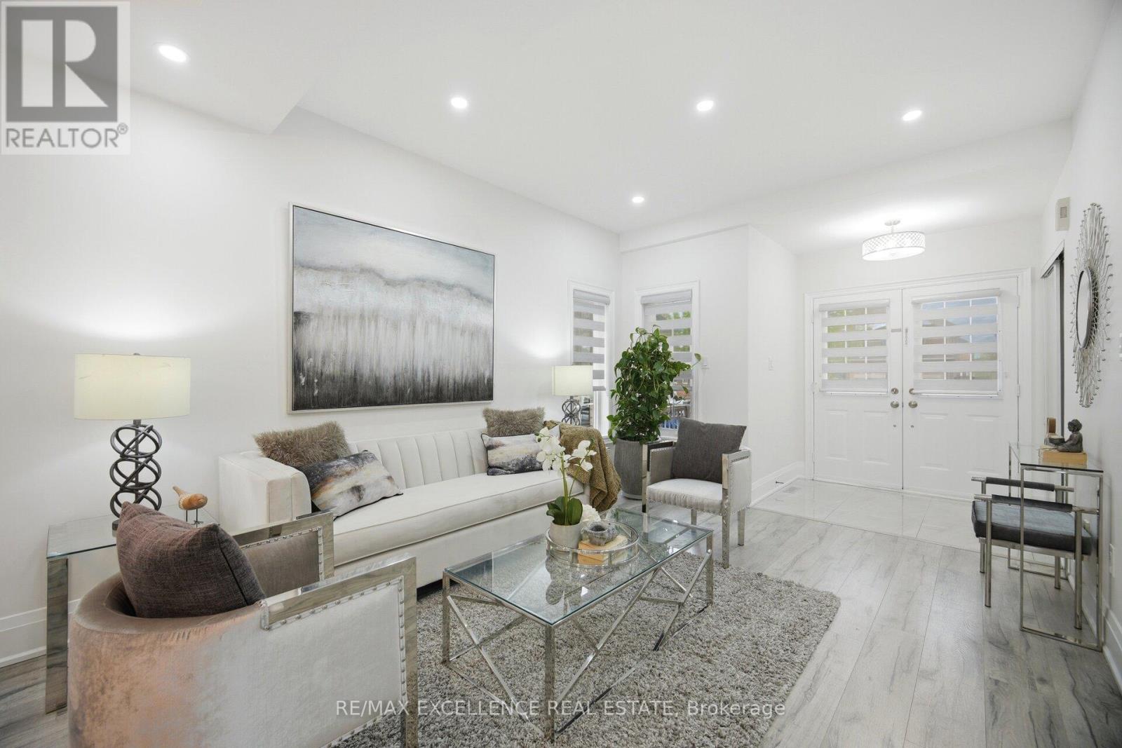 5 WHITEHOUSE CRESCENT - 5
