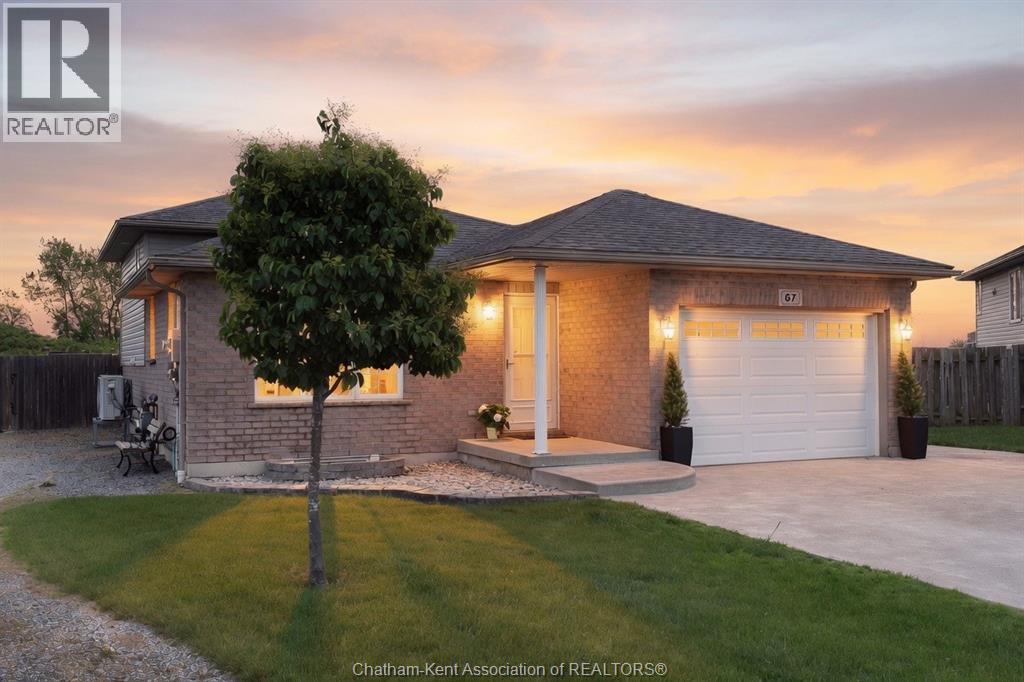 67 Azar AVENUE - 3